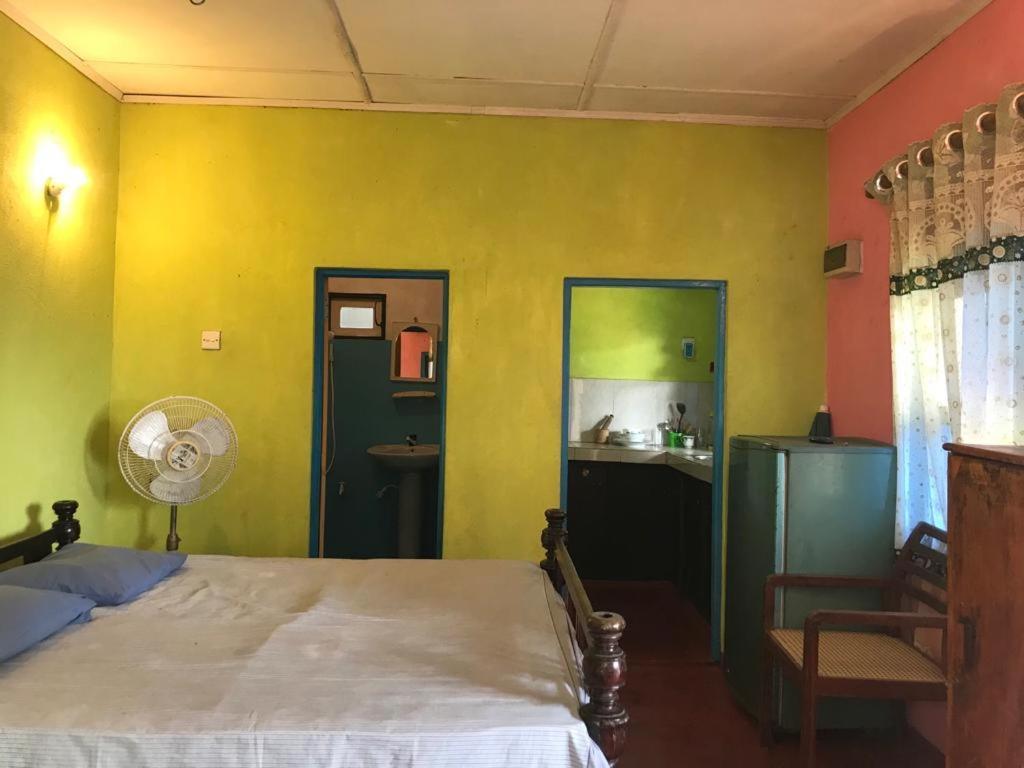 Sunset Beach Cabana Амбалангода Екстериор снимка